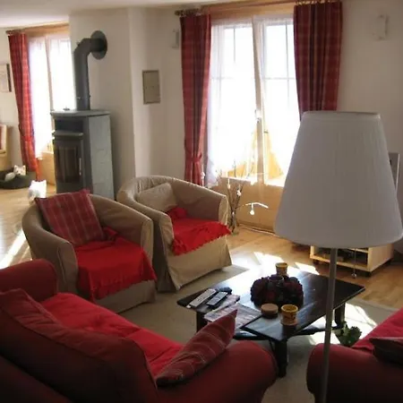 Sleeps 6 Wifi